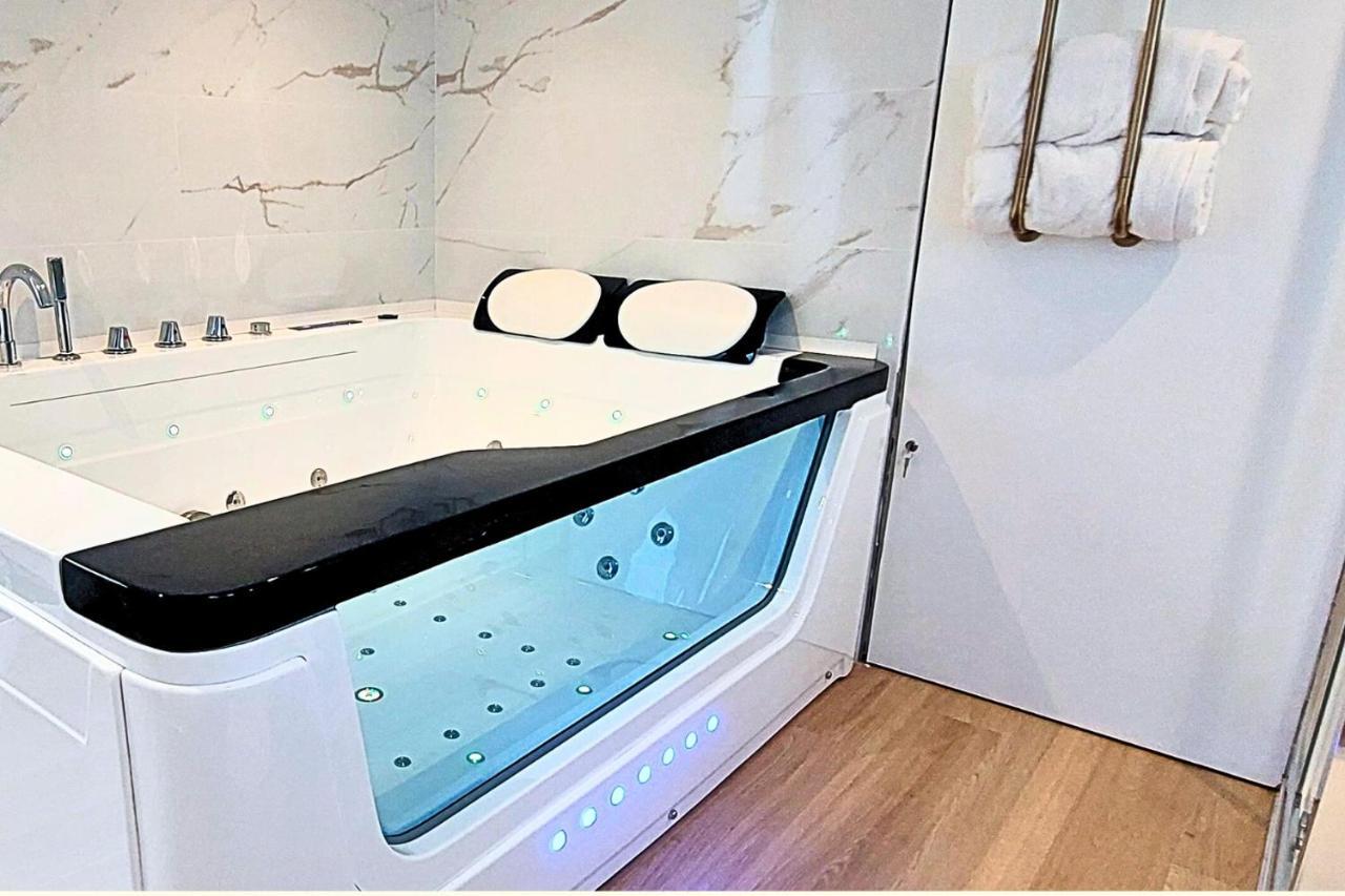 Artgold * Logement Haut De Gamme Spa Roanne Ngoại thất bức ảnh